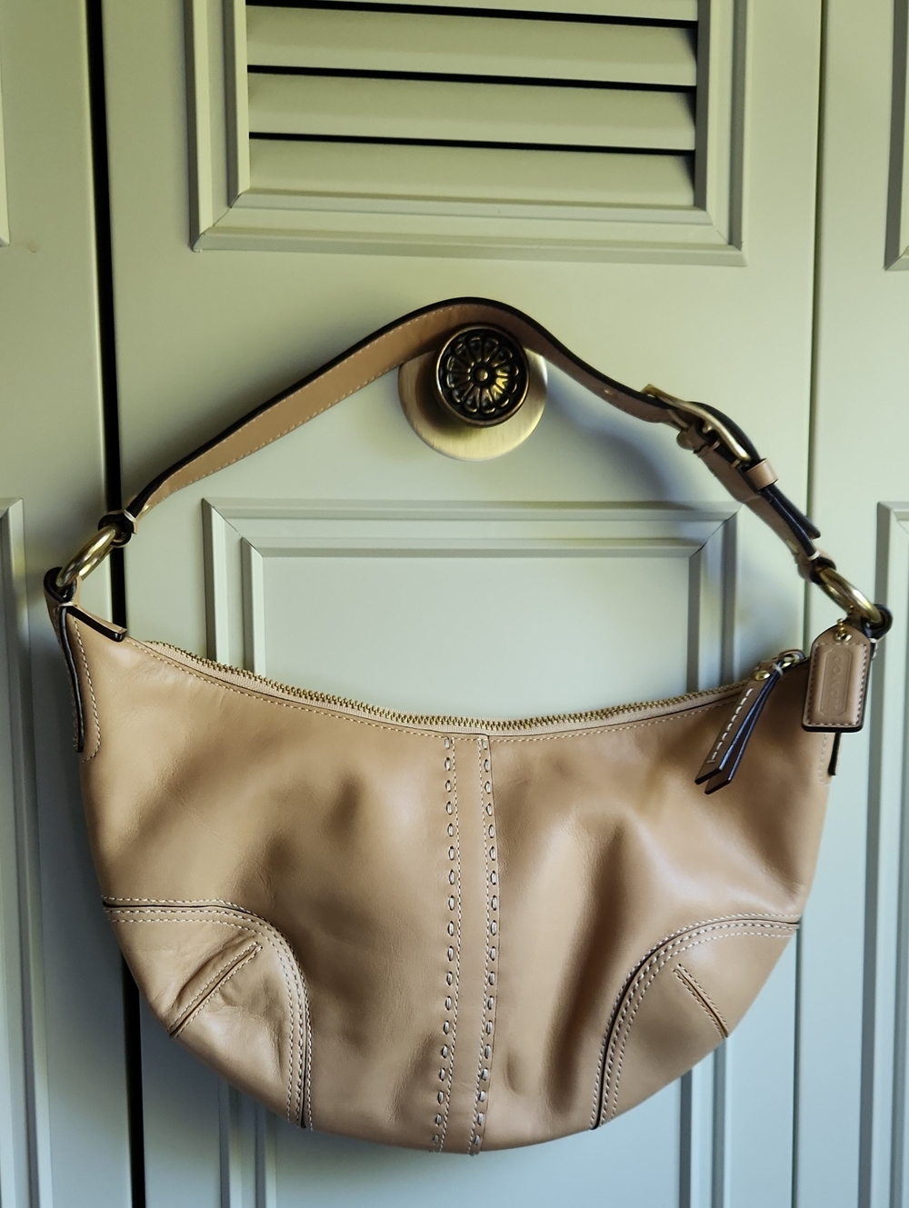 Coach Beige Leather Shoulder Bag